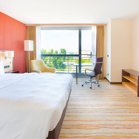 Courtyard By Marriott Duesseldorf Hafen Hotel Eksteriør billede