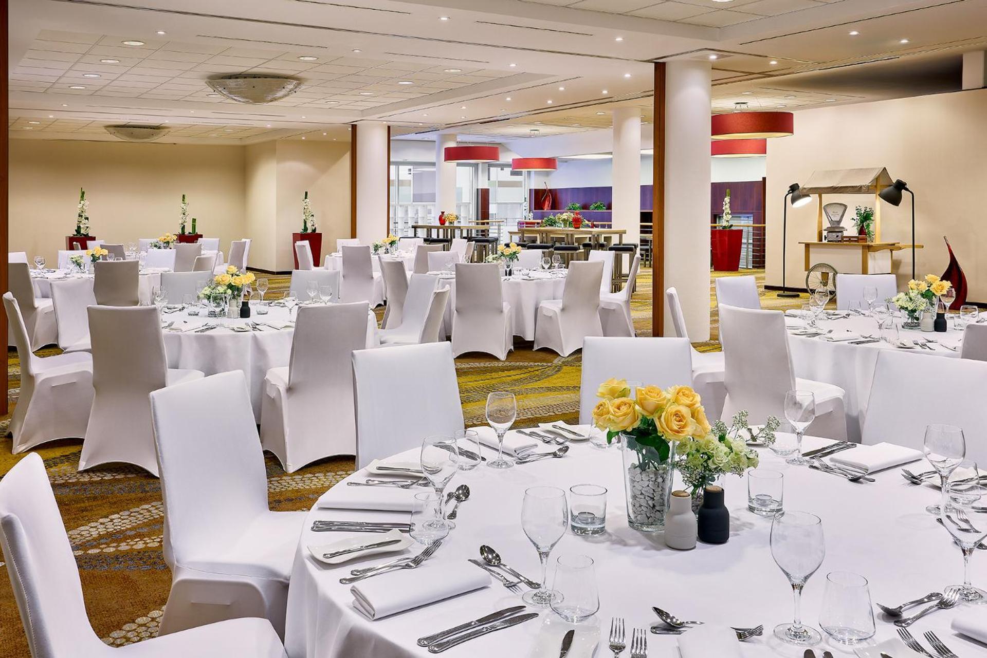 Courtyard By Marriott Duesseldorf Hafen Hotel Eksteriør billede