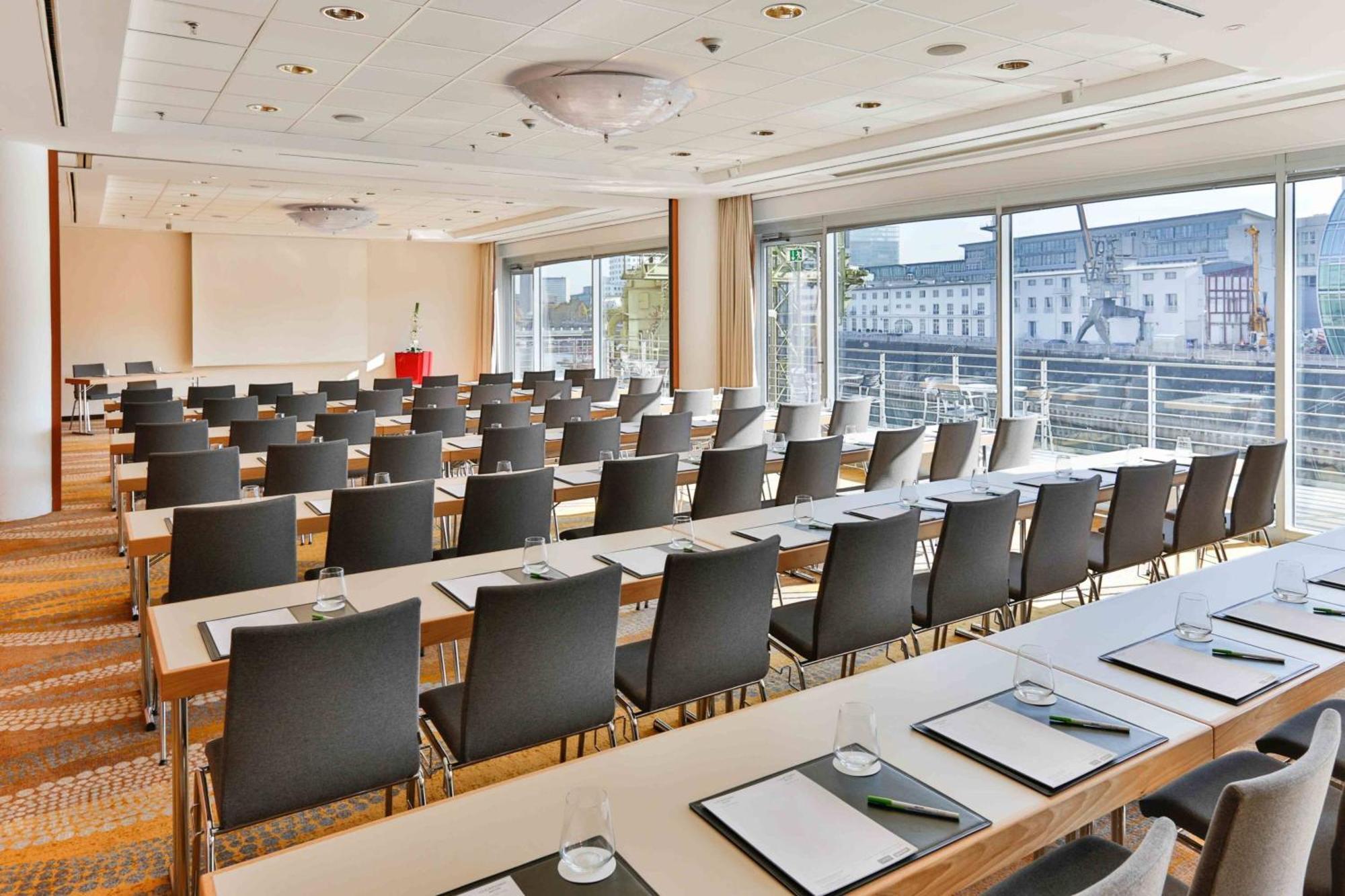 Courtyard By Marriott Duesseldorf Hafen Hotel Eksteriør billede