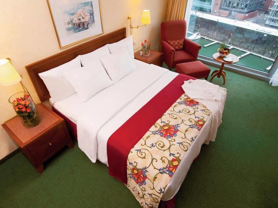Courtyard By Marriott Duesseldorf Hafen Hotel Eksteriør billede